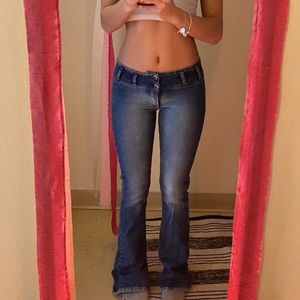 KOSIUKO RARE VINTAGE FLARE JEANS 💋